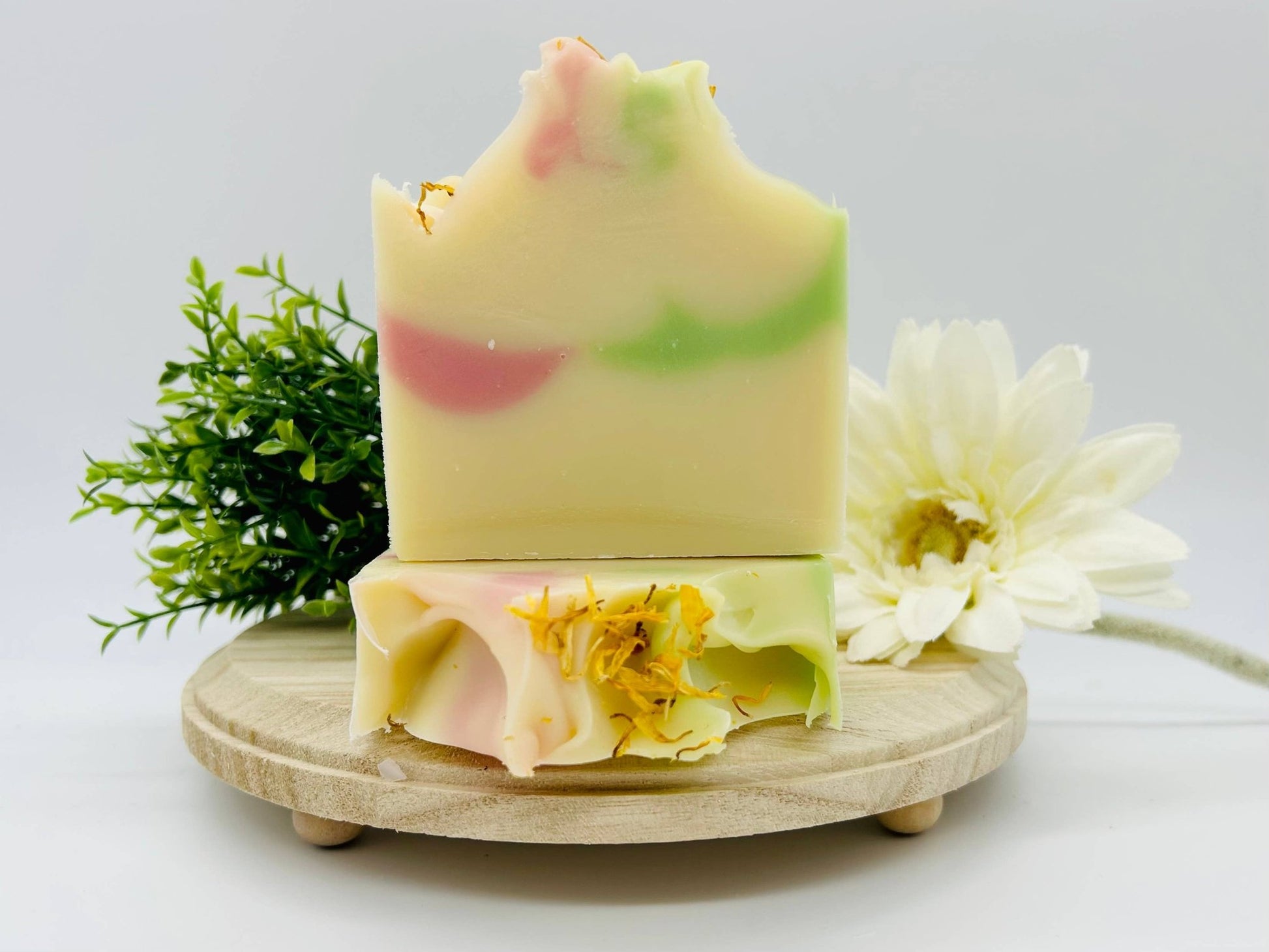 SARATOGA NATURAL BODY CARE LLC - Wildflowers Handmade Soap Bar VEGAN COLD PROCESS - Beauty Over Age